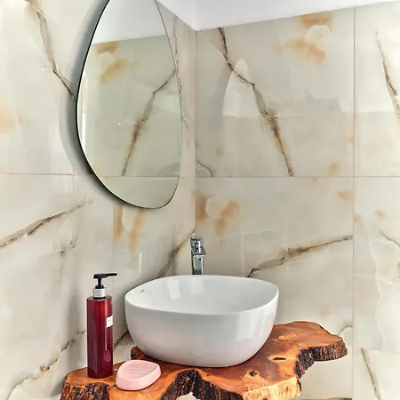 Aparthotel Fyrogenis Palace